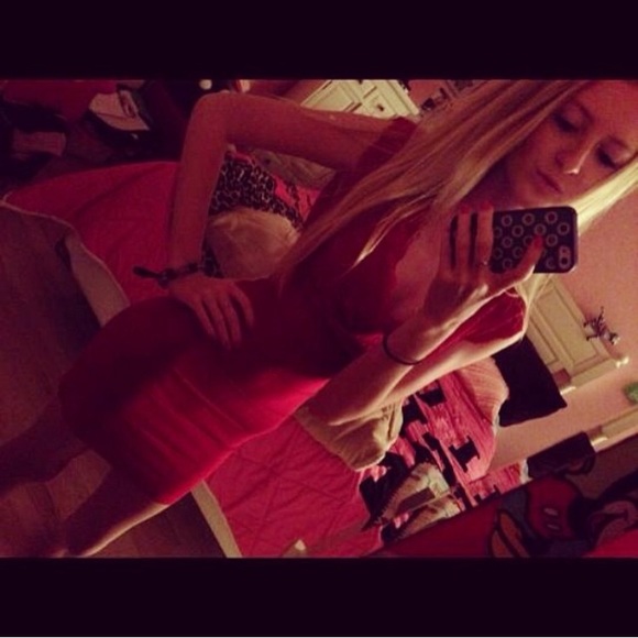 Red lace Bebe mini dress - Picture 3 of 3